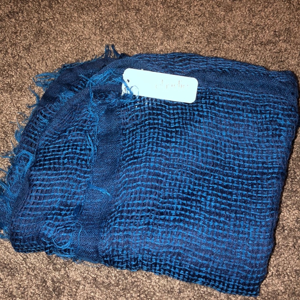Charming Charlie scarf